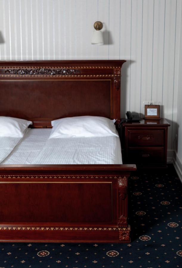 Hotel Aristocrat Chernivtsi Εξωτερικό φωτογραφία