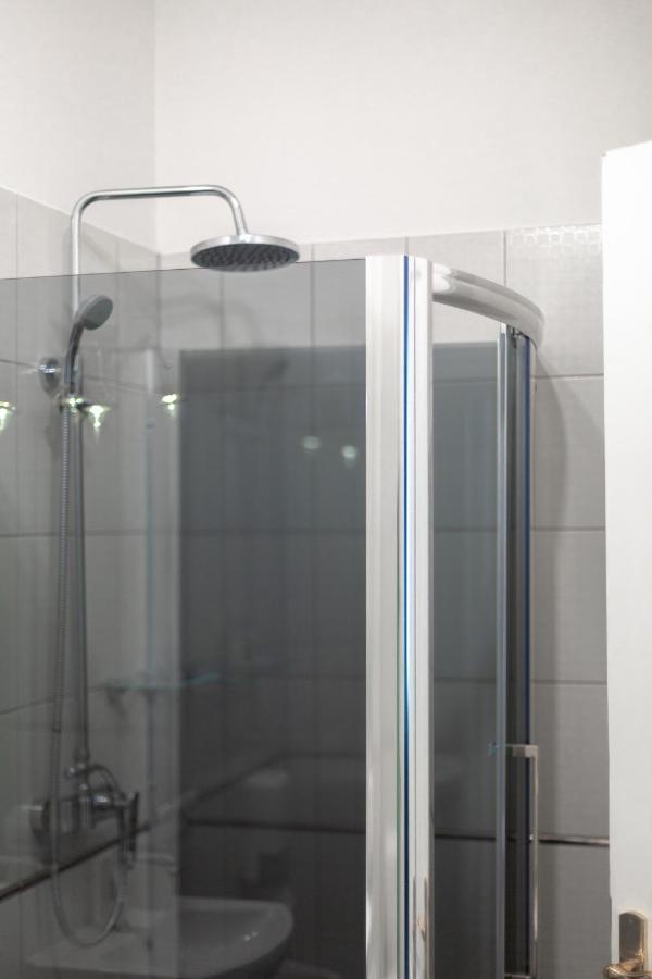 Hotel Aristocrat Chernivtsi Εξωτερικό φωτογραφία