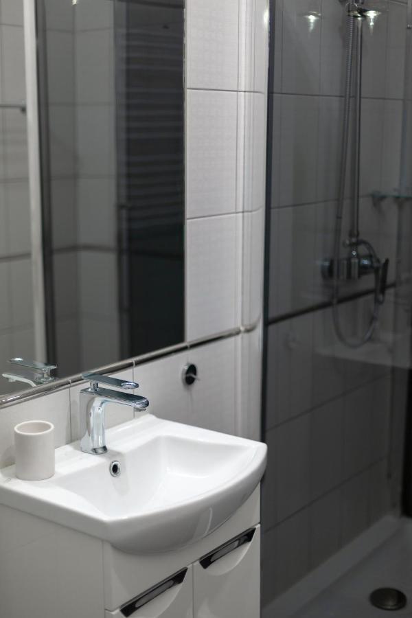 Hotel Aristocrat Chernivtsi Εξωτερικό φωτογραφία