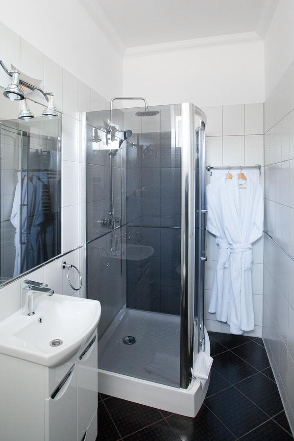 Hotel Aristocrat Chernivtsi Εξωτερικό φωτογραφία